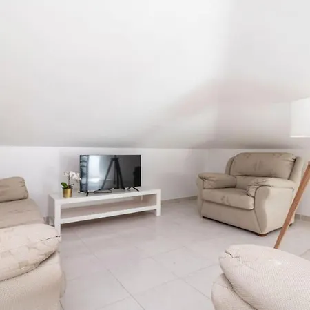 2br Near Apartamento